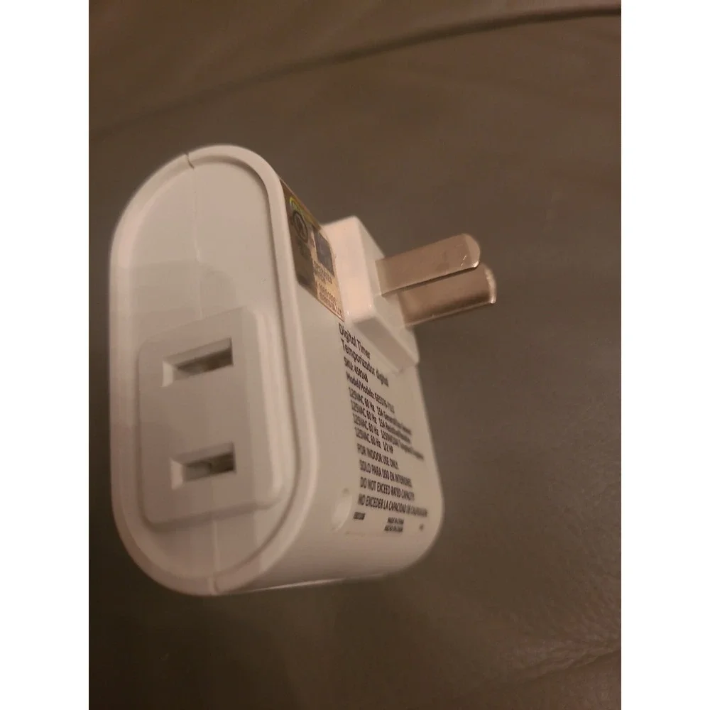 Defiant‎ 15 Amp 7-Day Indoor Plug-In Digital Polarized Timer White 49809DI